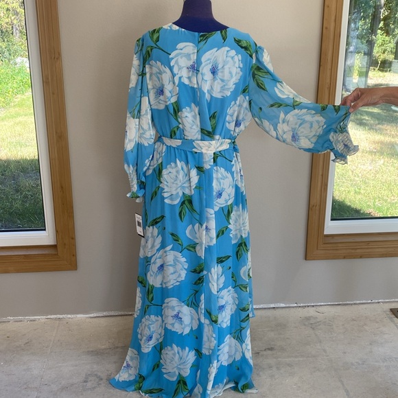 Taylor Plus Size V-Neck Long Sleeve A Line Maxi Dress - Sky Blue Lavender -16W - Picture 8 of 8